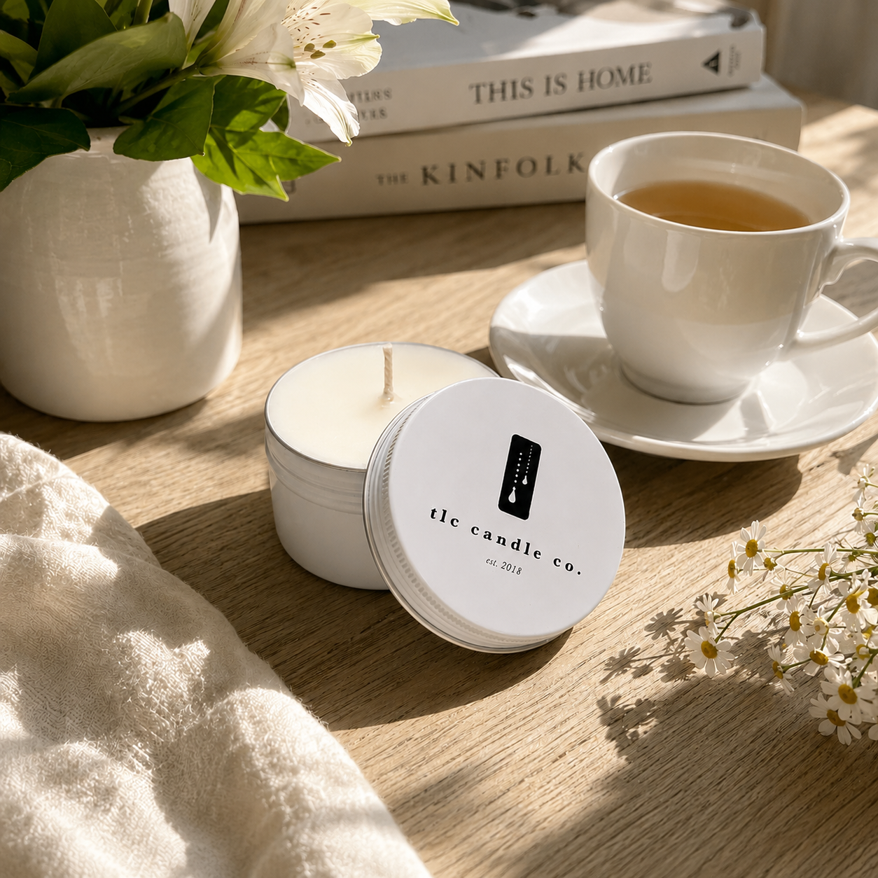 Lumière White Tea Soy Candle